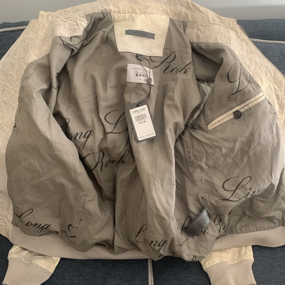 John Varvatos Limited Edition PEBBLE Brown leather size 44, Medium size. $1200 - Picture 3 of 3